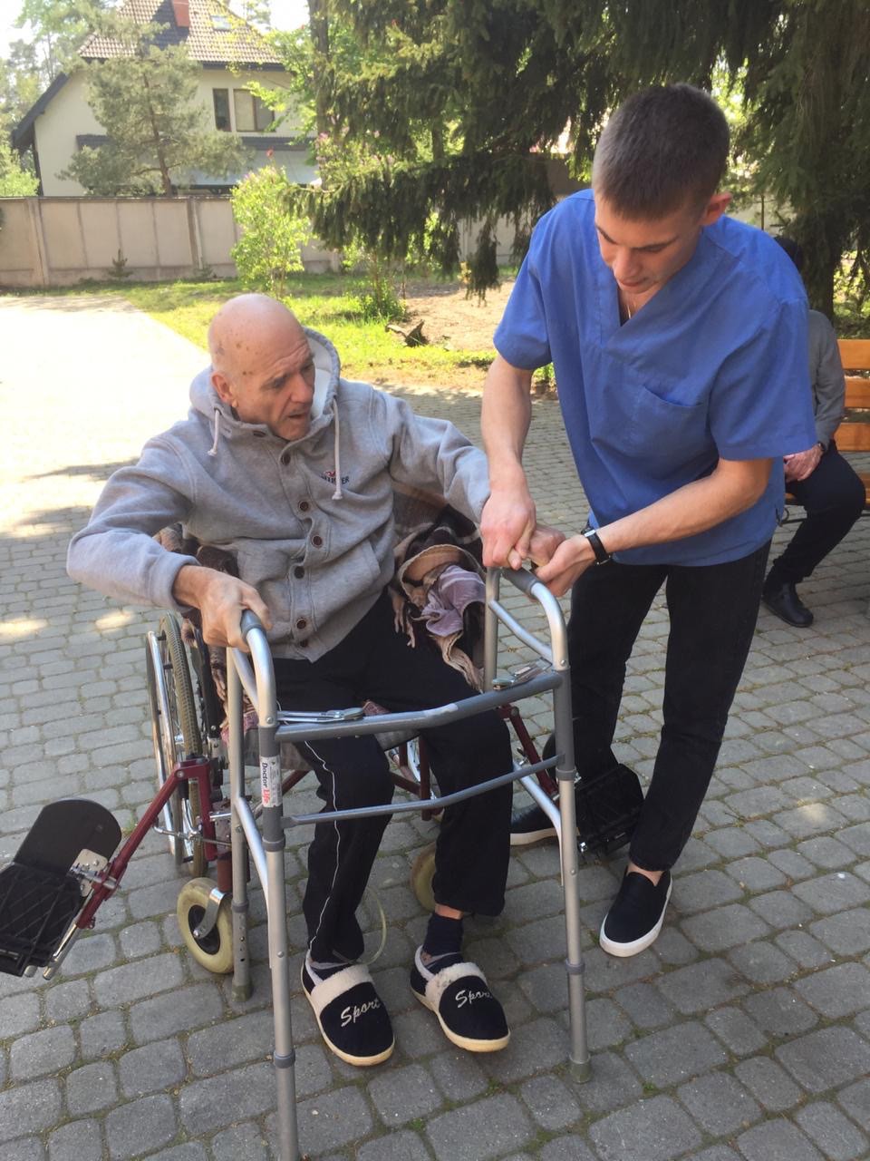 Догляд за інвалідами у Львові 